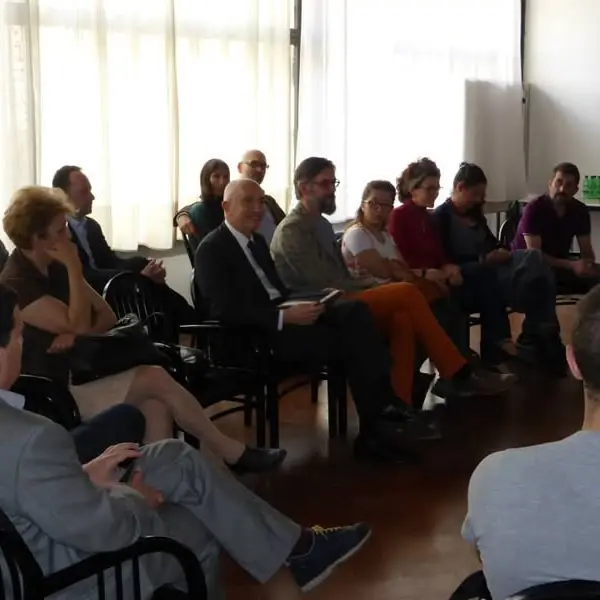 Me to We Style: Building a Successful Social Enterprise: foto 5 di 21