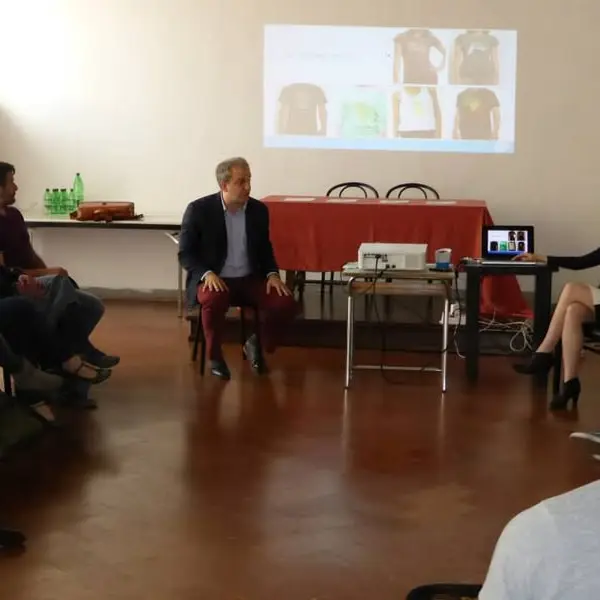 Me to We Style: Building a Successful Social Enterprise: foto 13 di 21